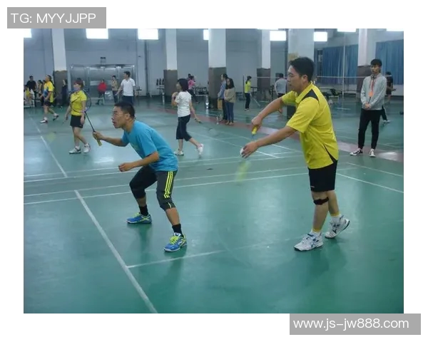 上海羽毛球队在城市联赛中的强劲表现与战术分析 上海羽毛球队在城市联赛中的强劲表现与战术分析